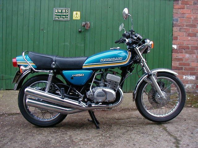 1976 Kawasaki KH250B1 triple